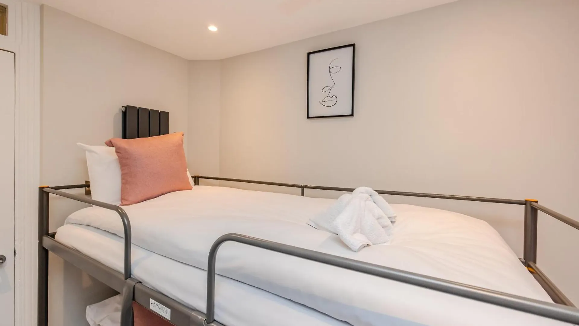 Prefect 2 Bedroom Flat With Seaview And Free Parking 布赖顿
