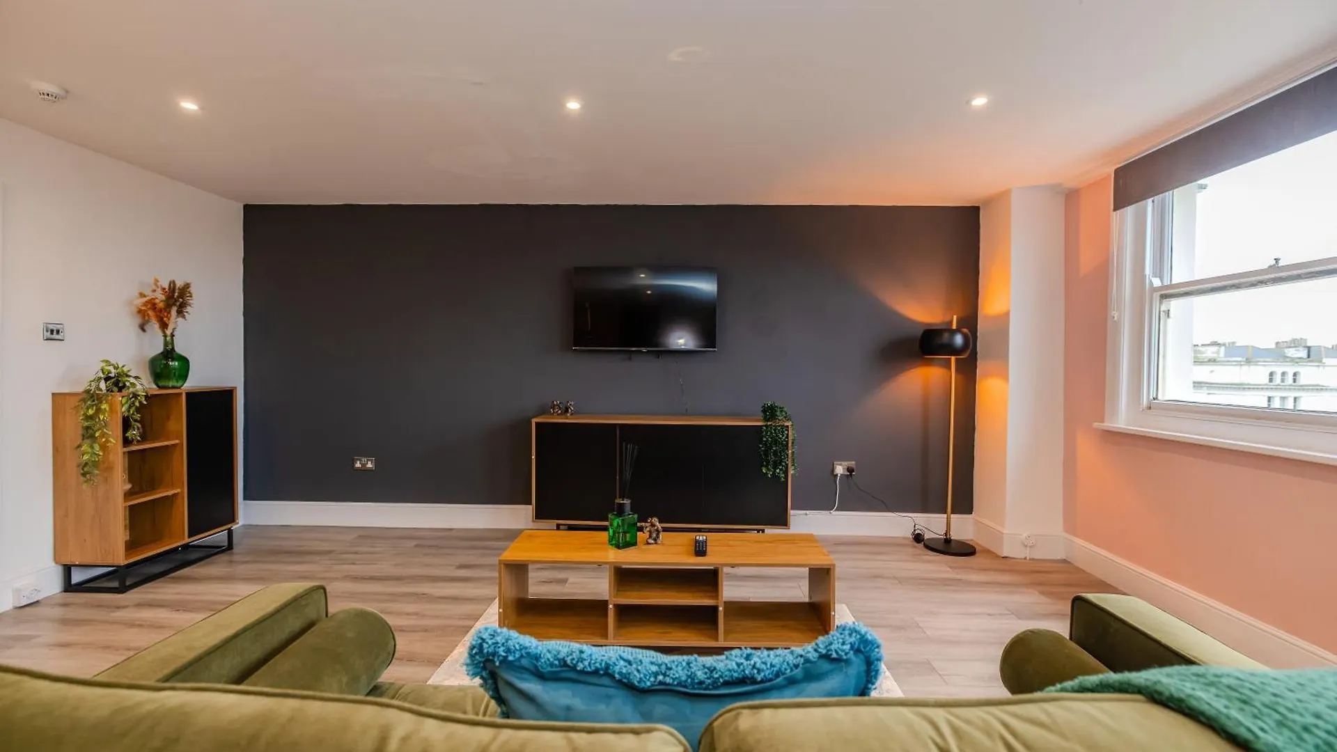 Prefect 2 Bedroom Flat With Seaview And Free Parking 布赖顿