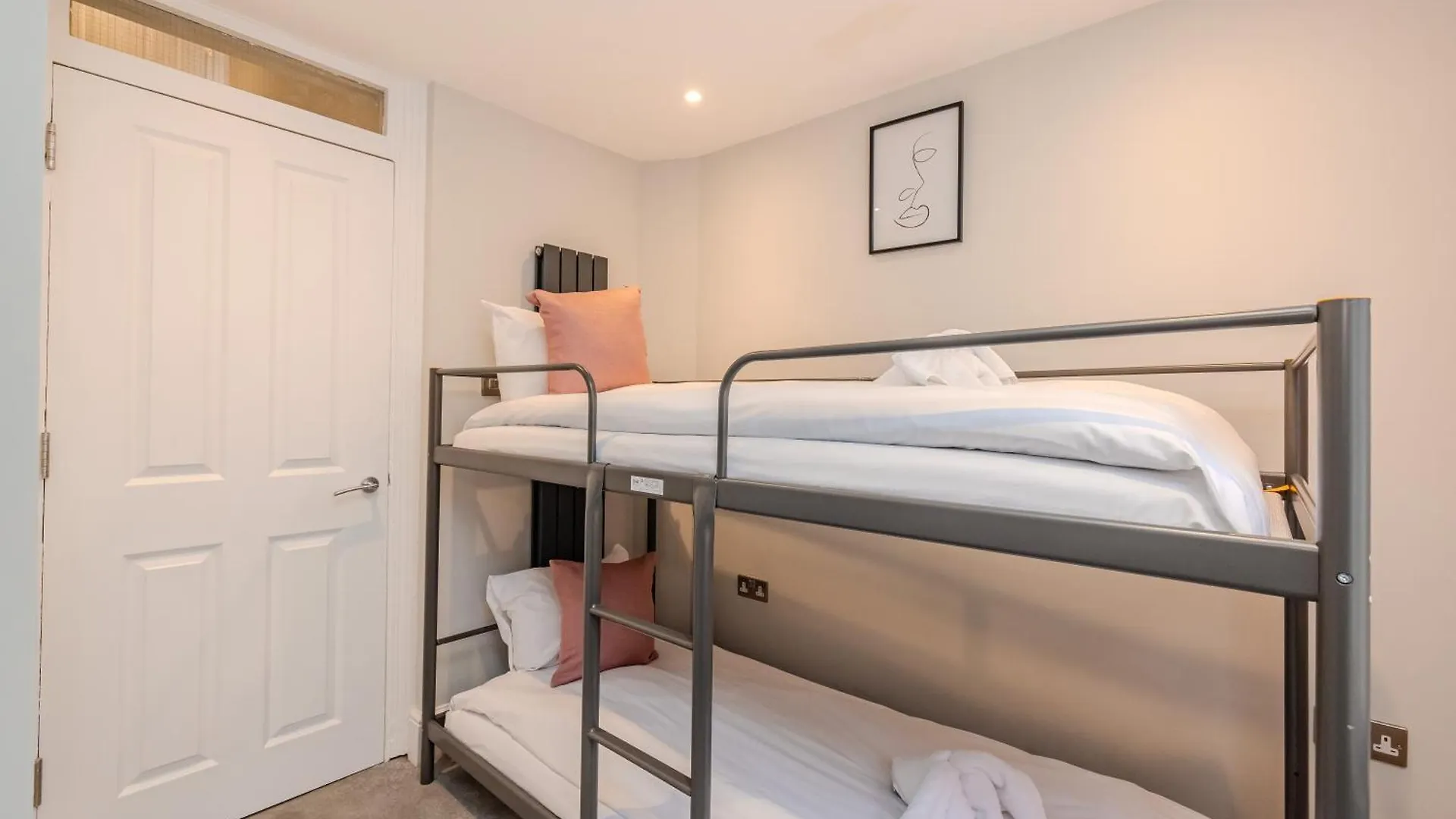 Prefect 2 Bedroom Flat With Seaview And Free Parking Brighton 0*,  Egyesült Királyság